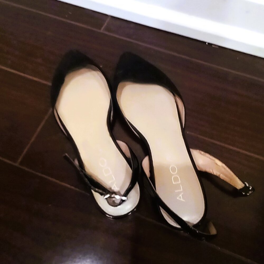 Sandal Flats